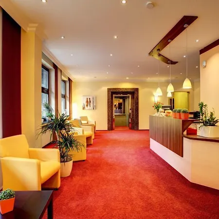 Montana Hotel 3*