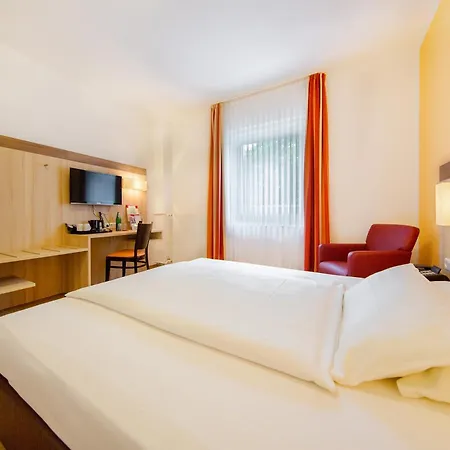 Montana Hotell 3*